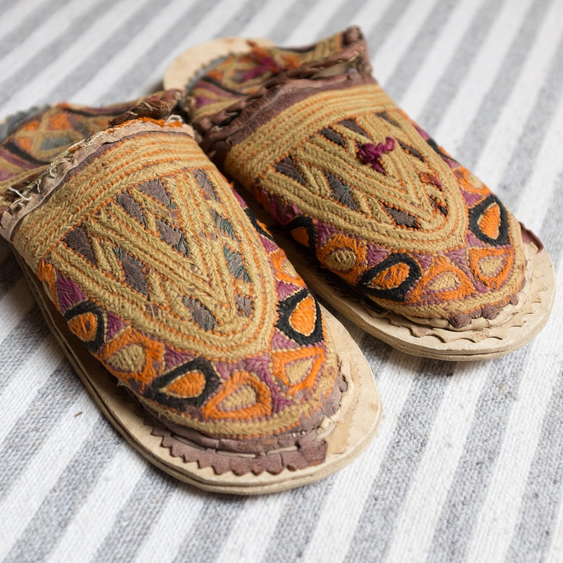 Vintage Ait Ouaouzguite Babouches
